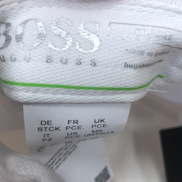 Last One - 100% Authentic Hugo Boss Men’s Hat - NWT - Picture 4 of 6